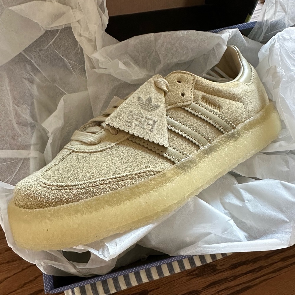 Samba Kith Collab size 6M 7.5W